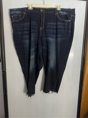 Revolt Jeans Dark Blue Cropped Ankle Jeans with Frayed Hem